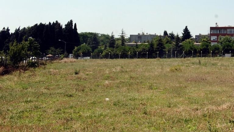 Kuran Kursu ve Yurtlara Bedelsiz Arazi