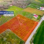 BEŞEVLER’DE ASFALTA 80 mt. CEPHELİ KÖYÜN BAŞINDA 6.167 M2 - Fotoğraf 3