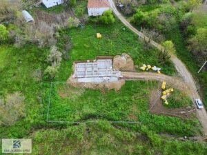 KANDIRA ARAMAN’DA K.M OTOYOL GİŞELERE 7KM %40 İMARLI 891 M2 ARSA