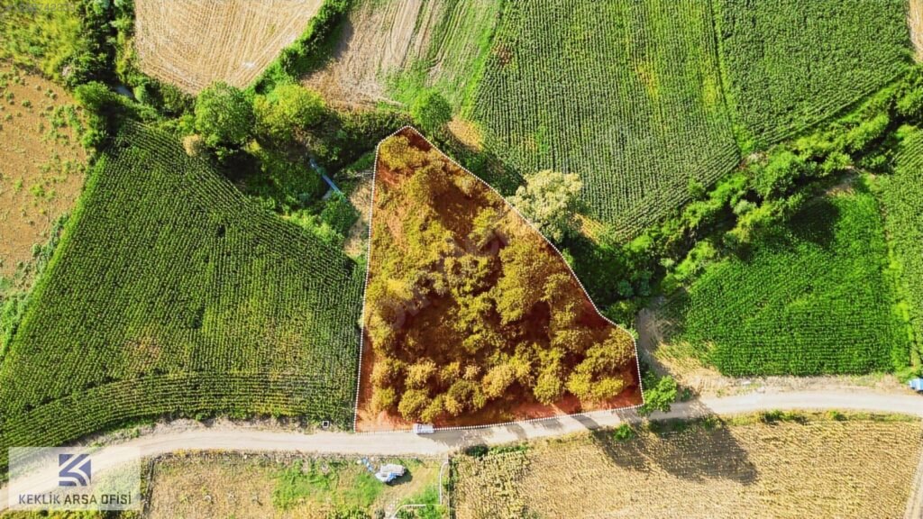 KANDIRA ÖMERLİ’DE K.M.O GİŞELERE YAKIN YOLLU KELEPİR 2.311m2