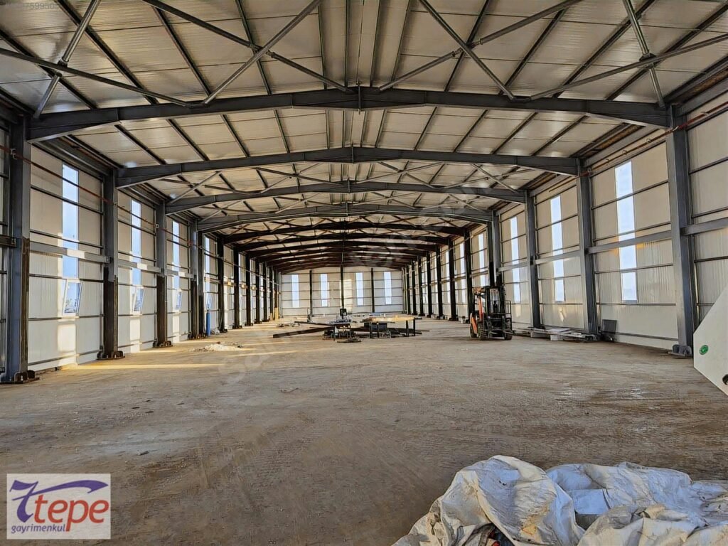TEPEÖRENDE TAŞINMAYA HAZIR KİRALIK 5100 m2 DEPO ANTREPO