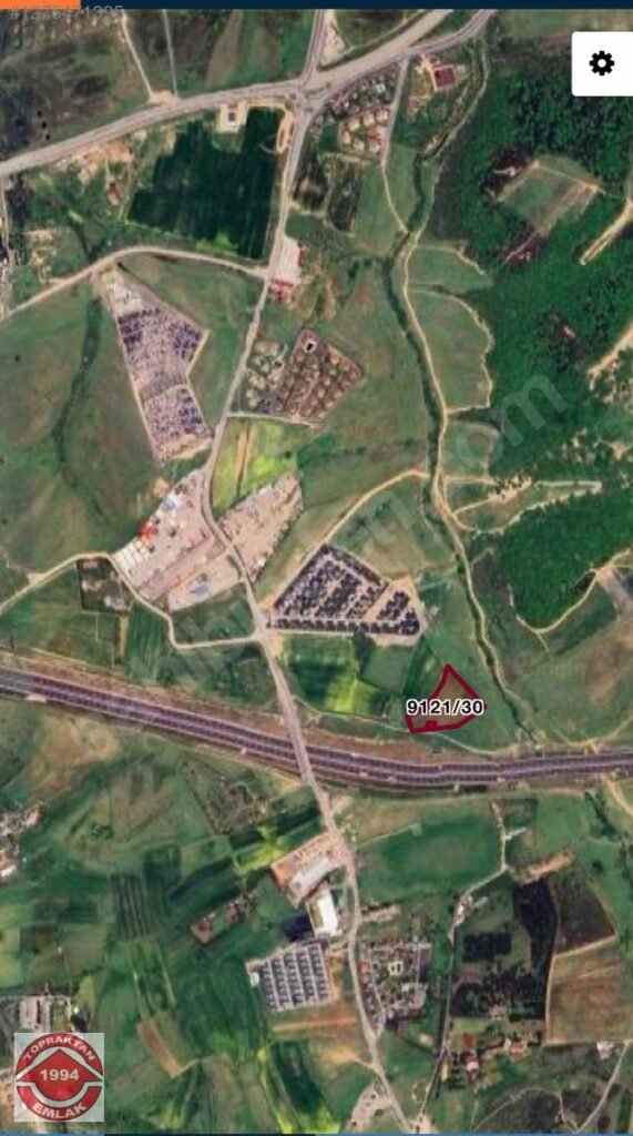 Tepeören villalar bölgesi 3 köprü yoluna yakın 212 m arsa